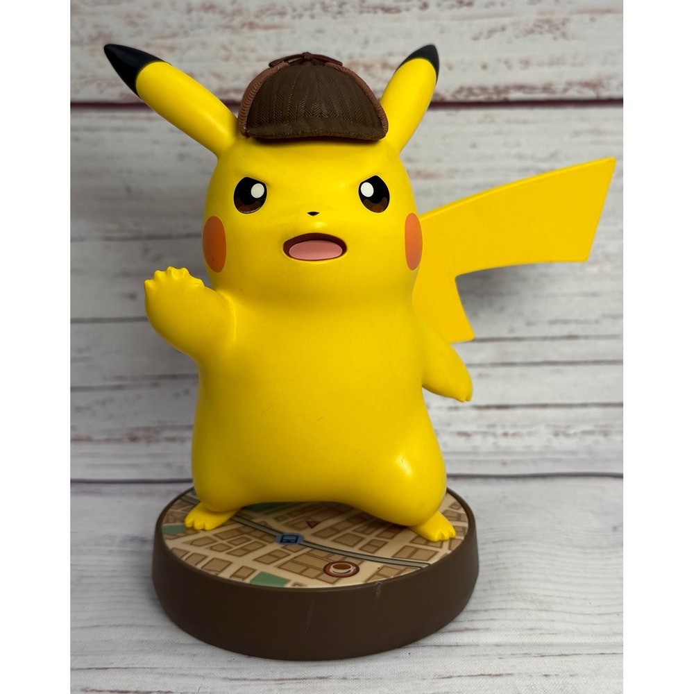 Nintendo Detective Pikachu Amiibo Pokemon Figure NVL-001 Large Scale